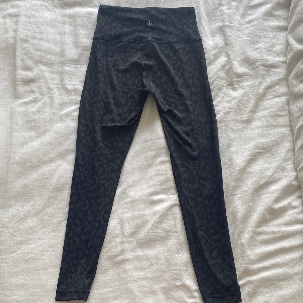 Lululemon Wunder Train High-Rise Tight 25" Black Patterned Leggings